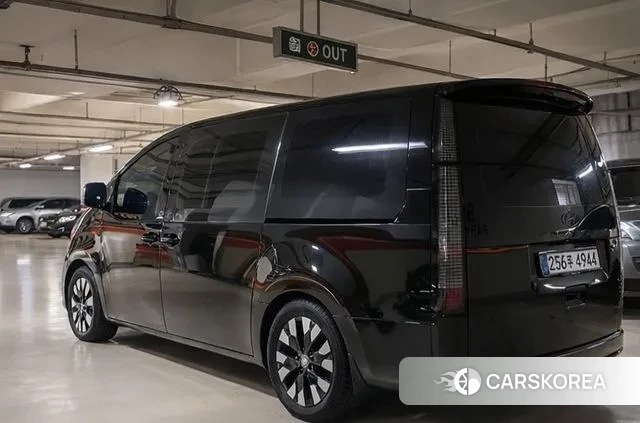 Hyundai Staria 2025 Черный из Кореи, фото 4