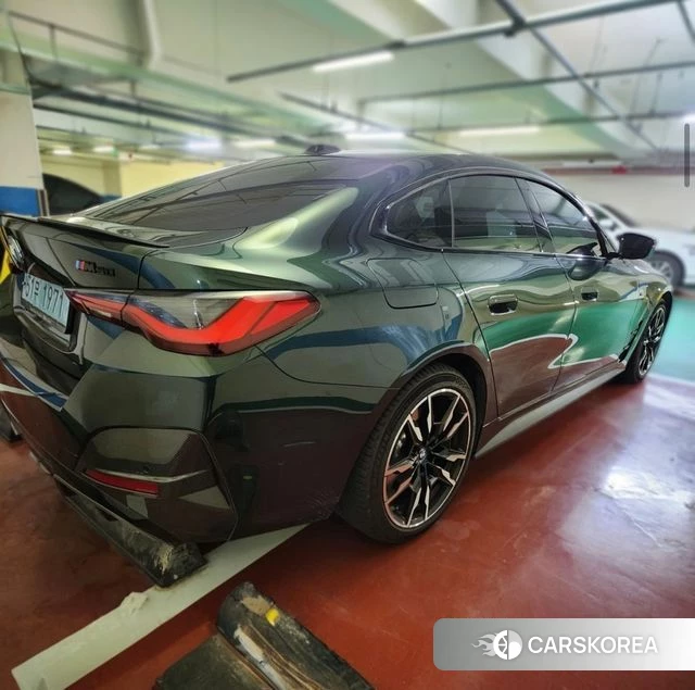 BMW i4 2023 Темно-зеленый из Кореи, фото 2