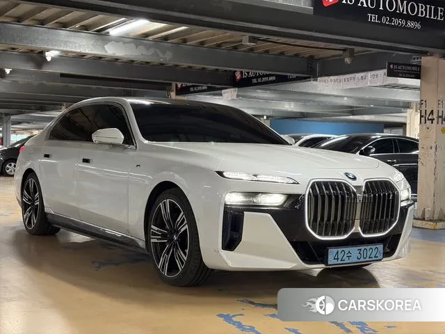 BMW i7 (G70) 2025 Белый из Кореи, фото 3
