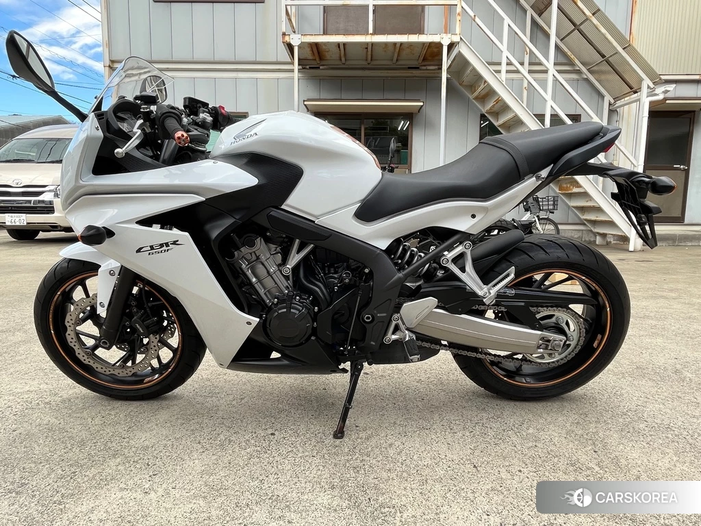 Проданный Honda CBR650F 2015 из Японии
