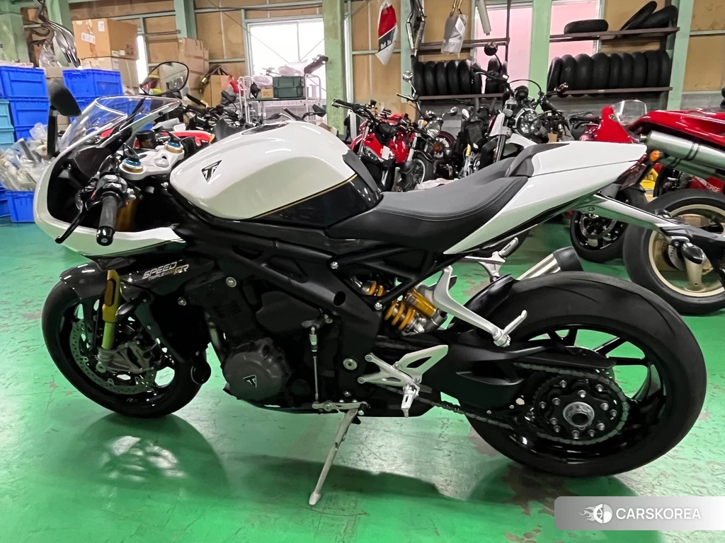 Проданный Triumph SPEED TRIPLE 1200 RR 2023 из Японии, фото 2