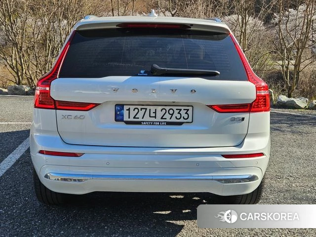 Volvo XC60 second Generation 2023 Белый из Кореи, фото 2