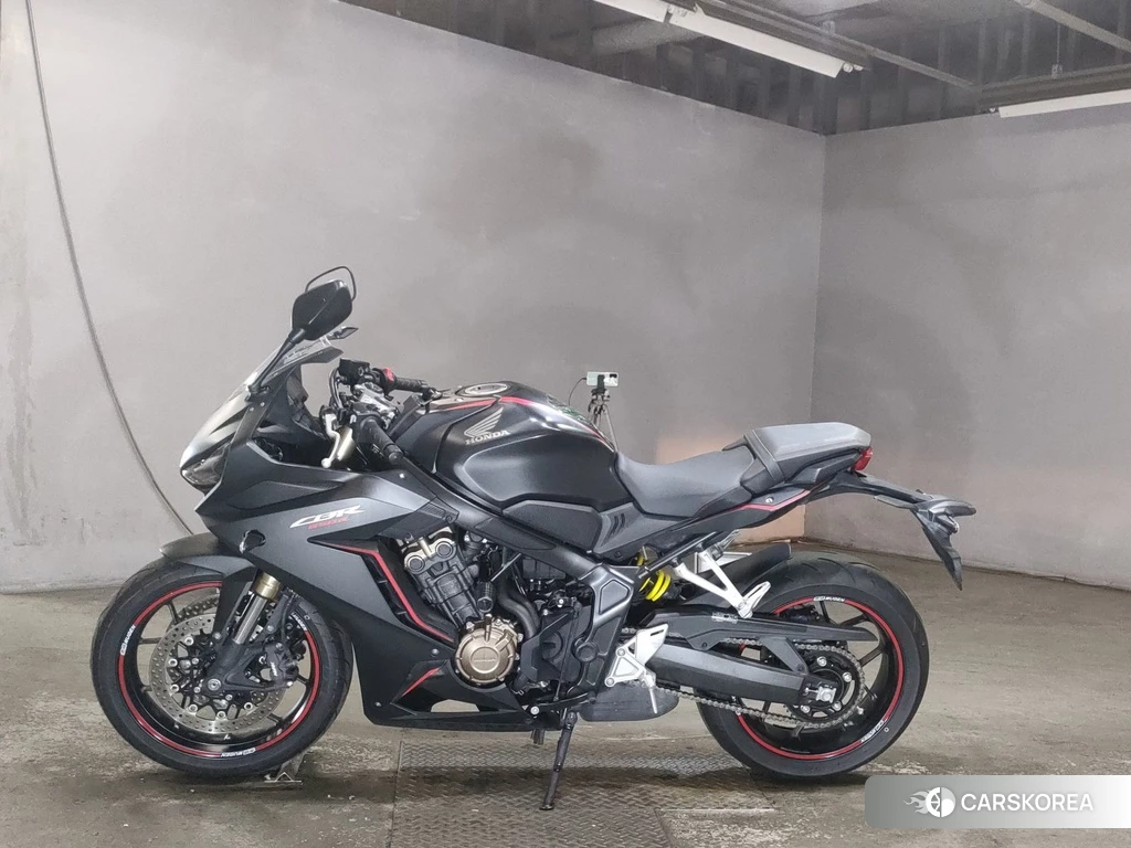 Проданный Honda CBR650R 2019 из Японии