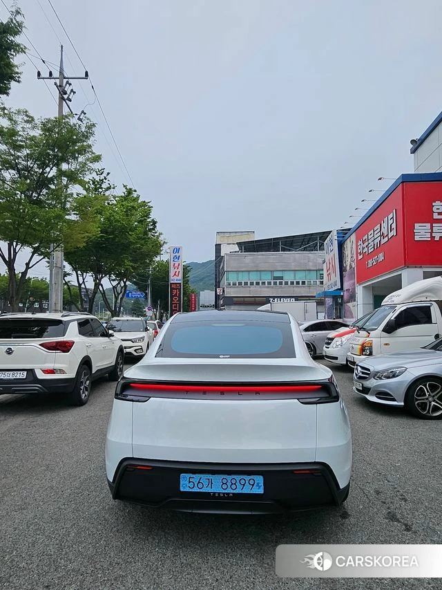 Tesla Model Y 2025 Белый из Кореи, фото 3