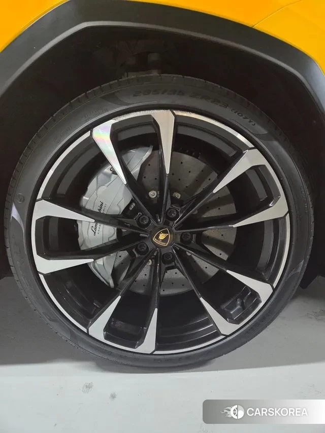 Lamborghini Urus 2021 Белый из Кореи, фото 2