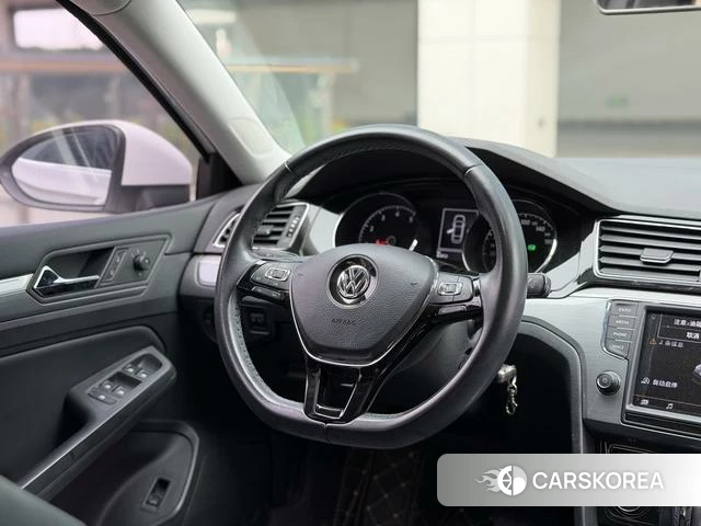 Volkswagen Lingdu 2018 Белый из Китая, фото 4