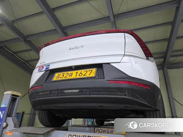 Kia EV6 2022 Белый из Кореи, фото 2