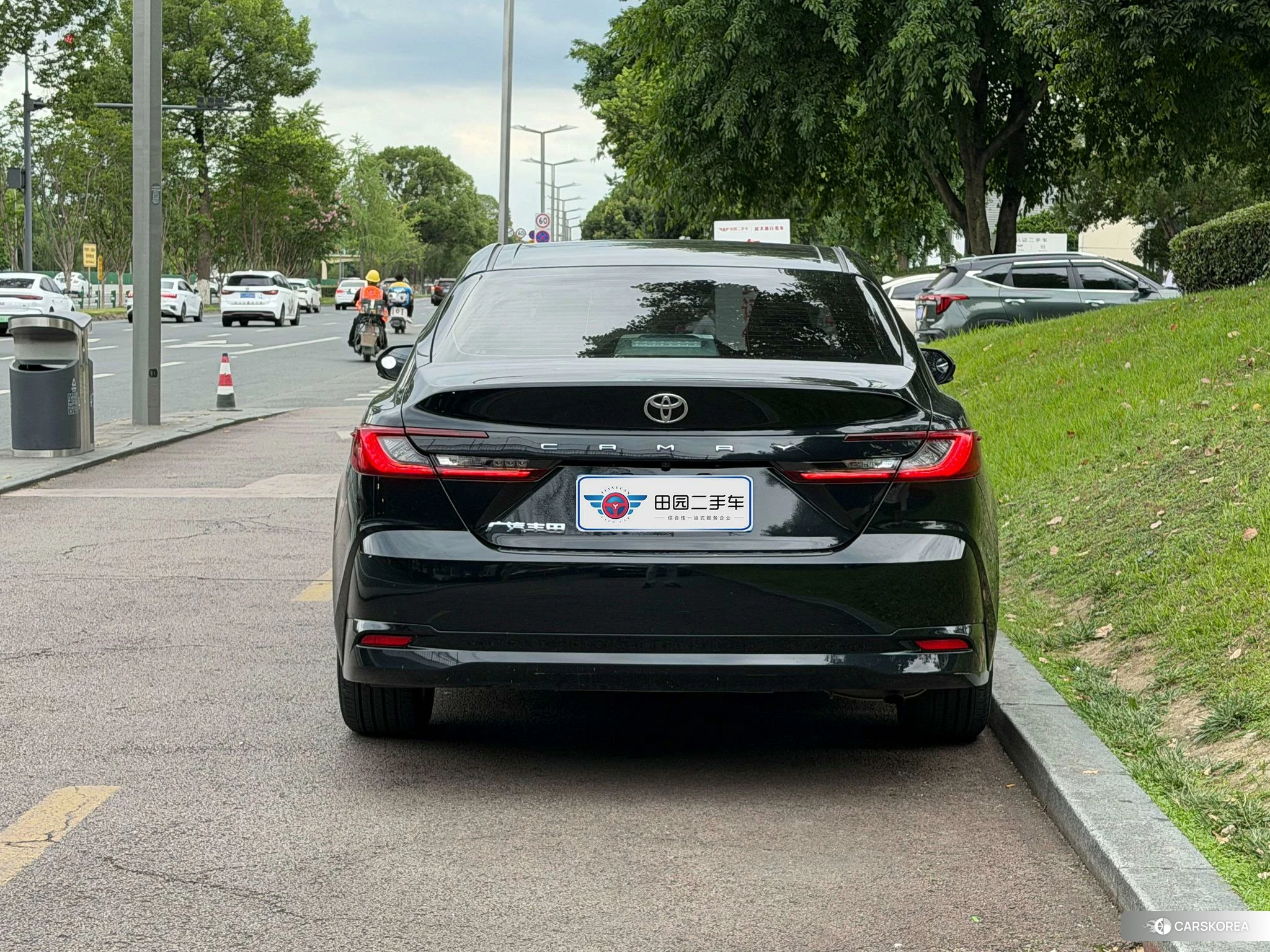 Toyota Camry 2024 Черный из Китая, фото 5