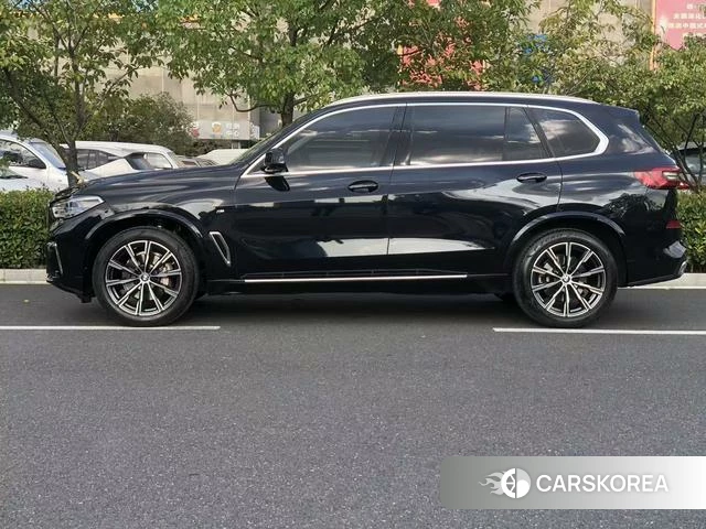 BMW X5 2023 Черный из Китая, фото 2