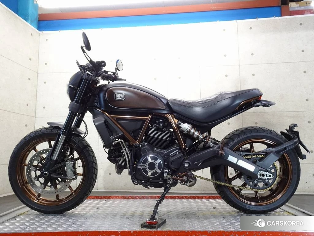 Проданный Ducati SCRAMBLER ITALY INDEPENDENT 2016 из Японии
