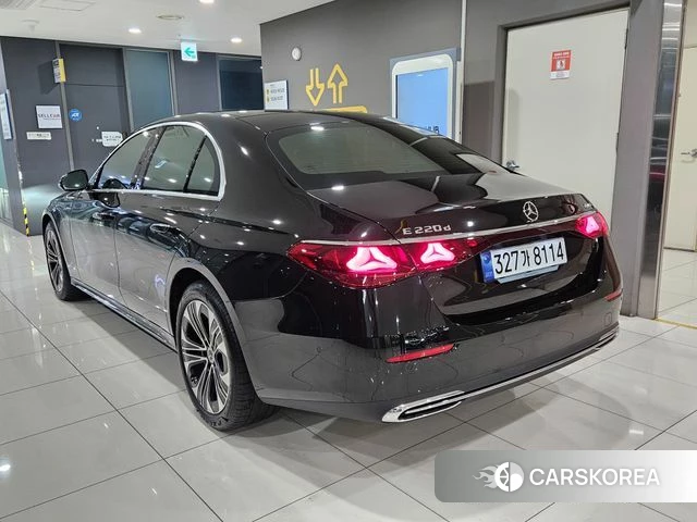 Mercedes-Benz E-Class W214 id 4349274 из Кореи 12