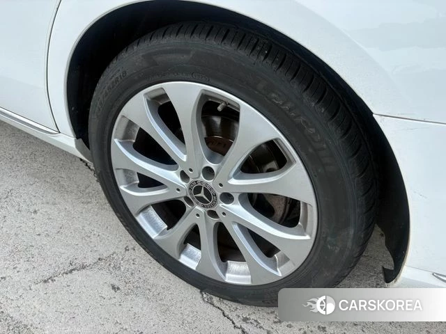Mercedes-Benz E-Class W213 2018 Белый из Кореи, фото 5