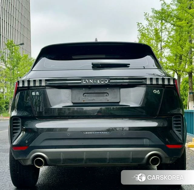 Lynk 06 2021 Черный из Китая, фото 2