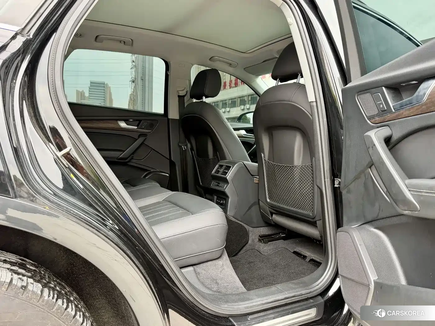 Audi Q5L id 4546339 из Китая 9