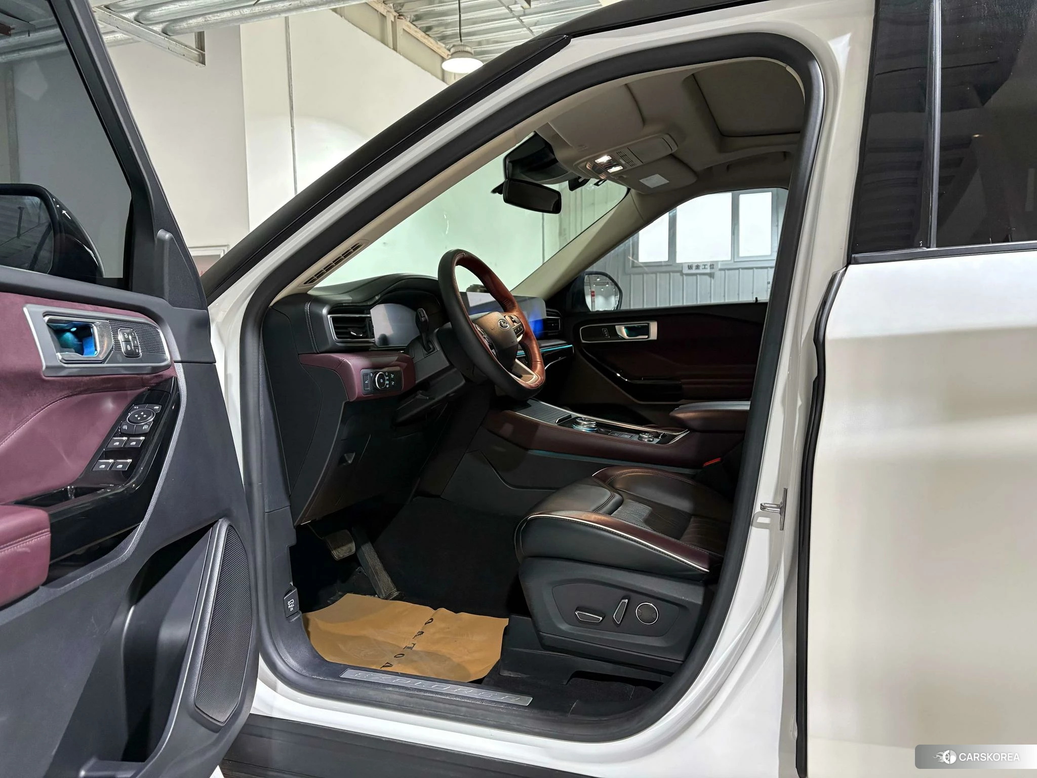 Ford Explorer 2022 Белый из Китая, фото 3
