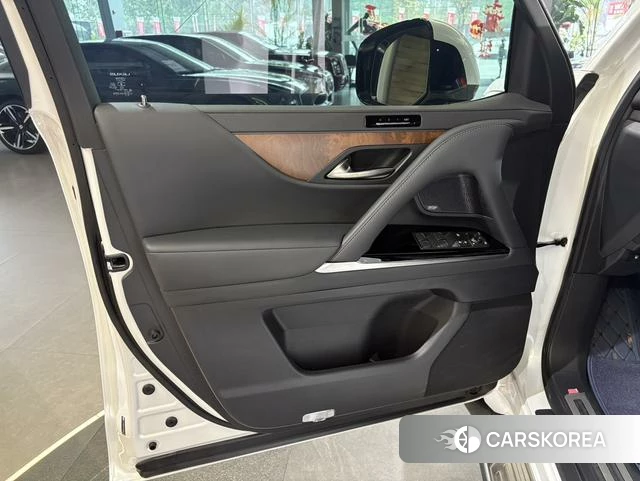 Lexus LX id 4291548 из Китая 12