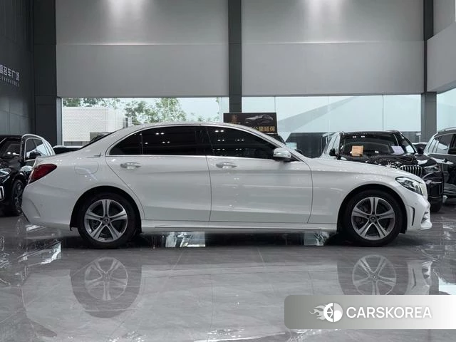 Mercedes-Benz Class C 2021 Белый из Китая, фото 2