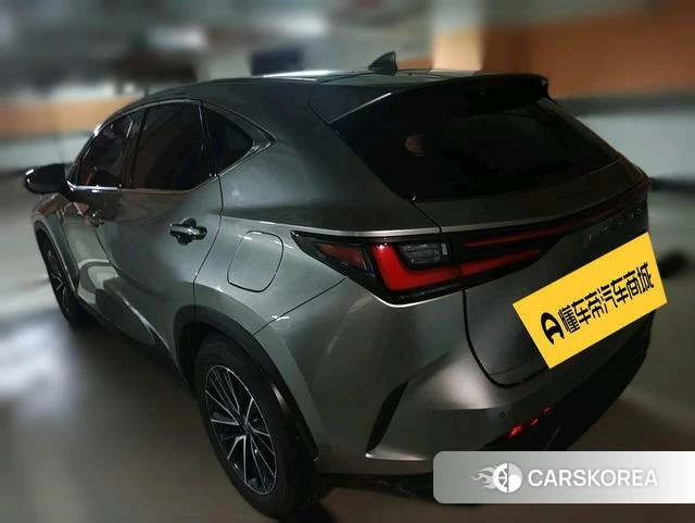 Lexus NX PHEV 2022 Серебристо-серый из Китая, фото 2