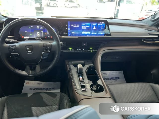 Toyota Crown SportCross id 4235679 из Китая 12