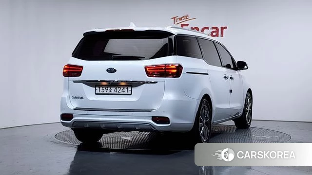 Kia The New Carnival id 4525670 из Кореи 12