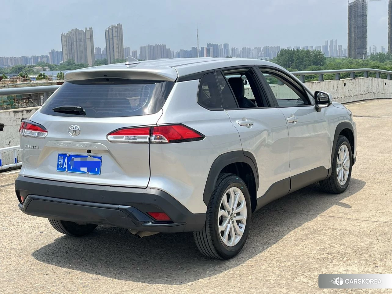 Toyota Fenglanda 2023 Серебристо-серый из Китая, фото 2