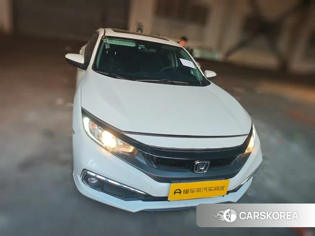 Honda Civic 2021 Белый из Китая, фото 2