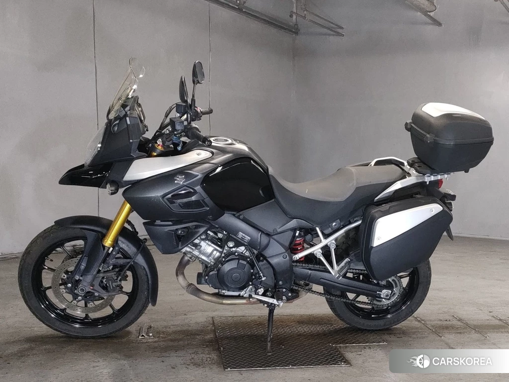 Проданный Suzuki V-STROM DL1000 2014 из Японии