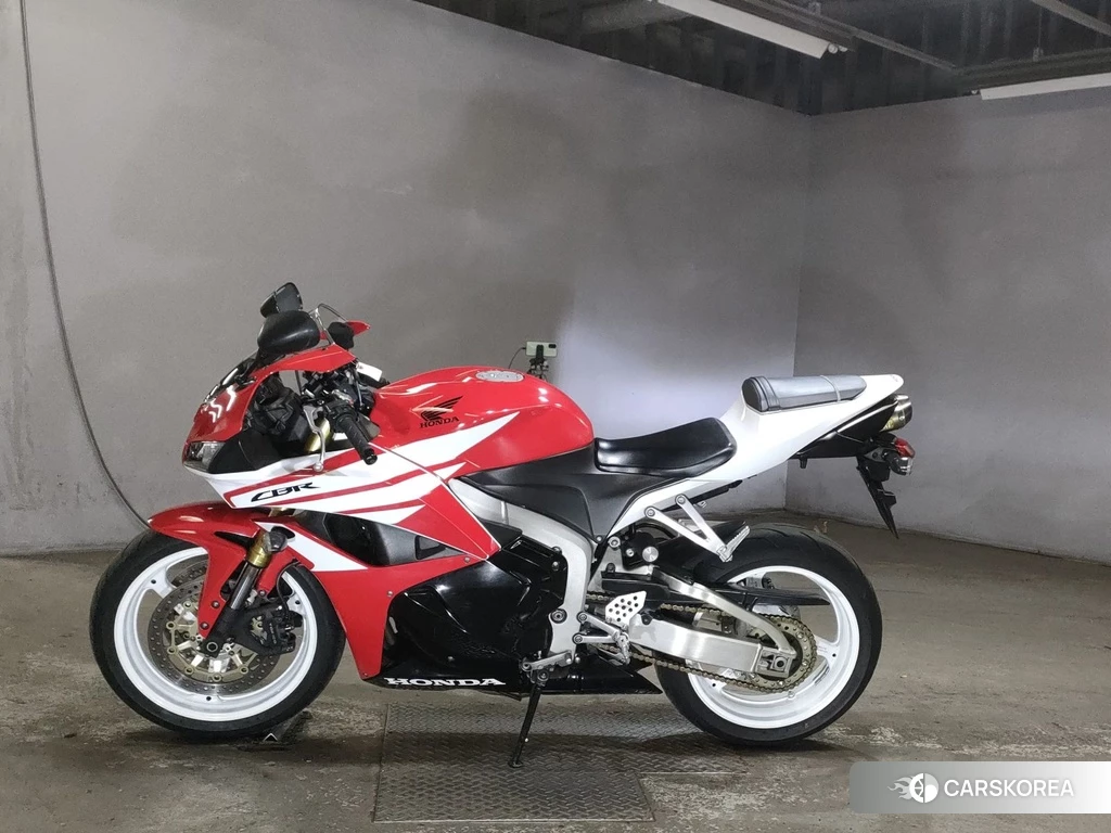 Проданный Honda CBR600RR id 4109838 из Японии