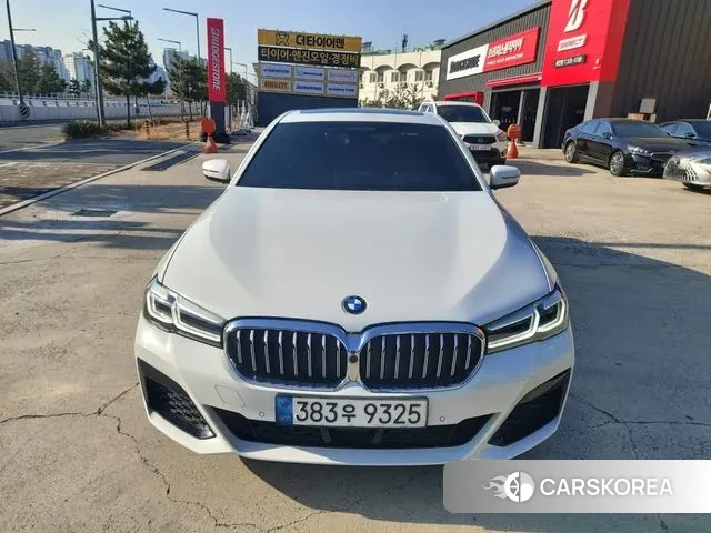 BMW 5 Series (G30) id 3581545 из Кореи 12