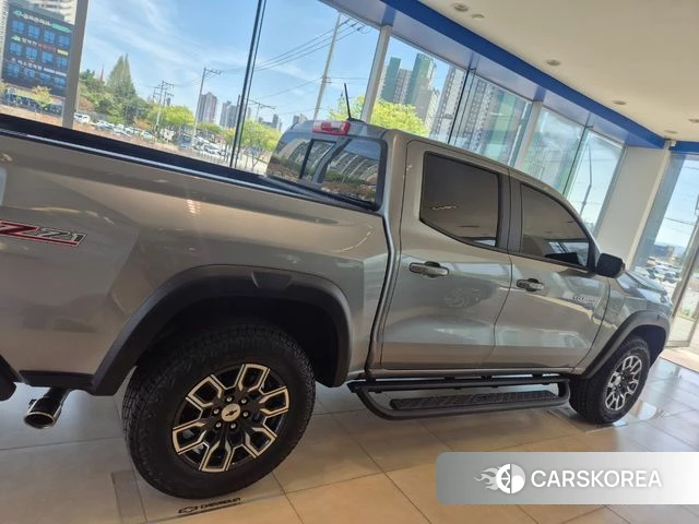 Chevrolet (GM Daewoo) All New Colorado 2024 Серый из Кореи, фото 5