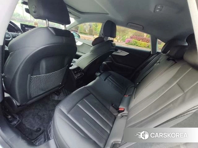 Audi A5 2023 Белый из Китая, фото 4