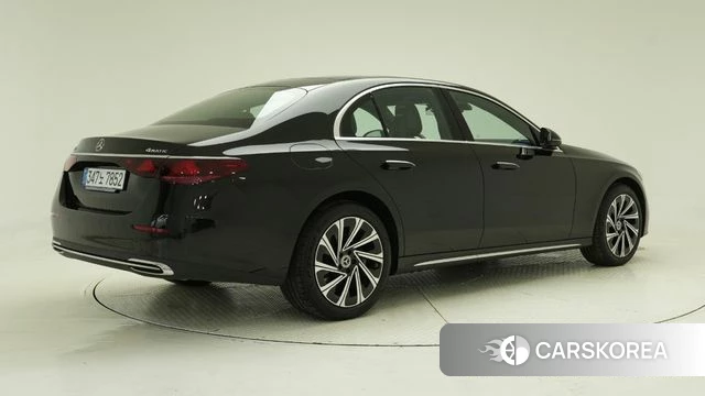 Mercedes-Benz E-Class W214 id 4291738 из Кореи 9