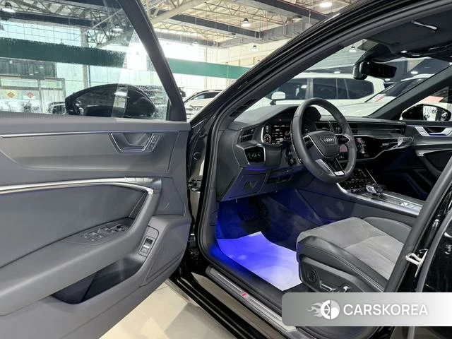 Audi A6L id 4259274 из Китая 12