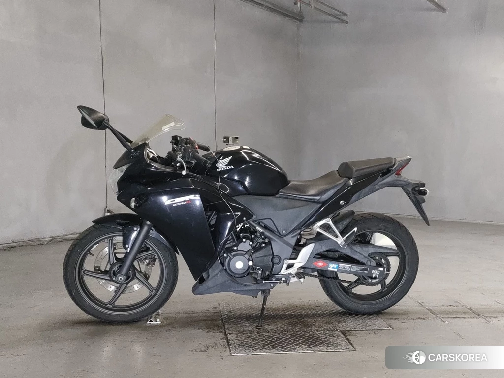 Проданный Honda CBR250R 2013 из Японии