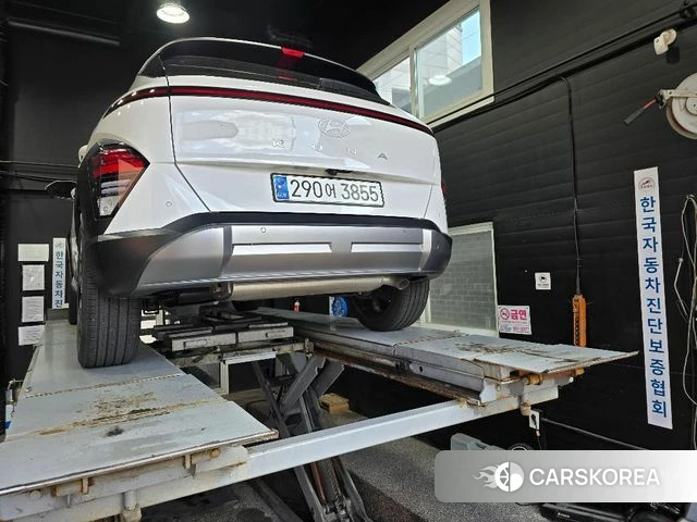 Hyundai Kona (SX2) 2024 Белый из Кореи, фото 2