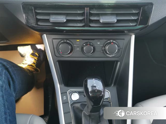 Volkswagen Polo id 4336126 из Китая 12