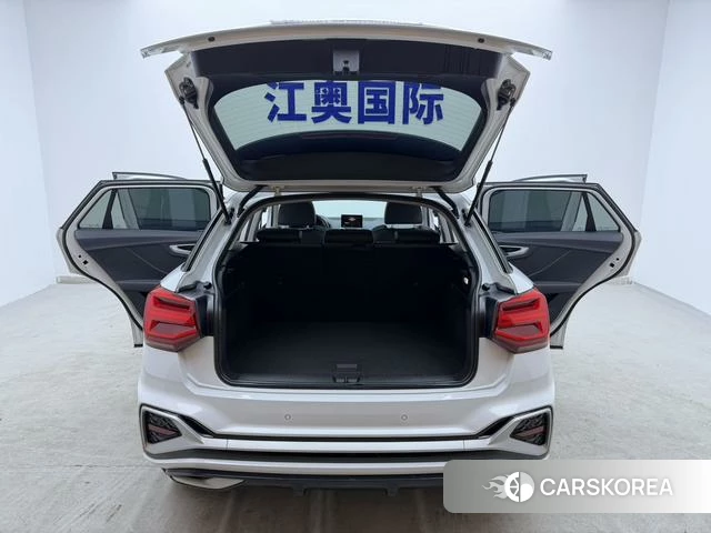 Audi Q2L id 4265948 из Китая 12
