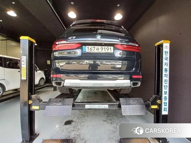 BMW X7 (G07) 2021 Черный из Кореи, фото 2