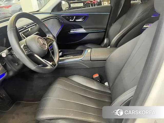 Mercedes-Benz E-Class W214 2024 Белый из Кореи, фото 2