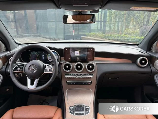 Mercedes-Benz GLC 2023 Белый из Китая, фото 2
