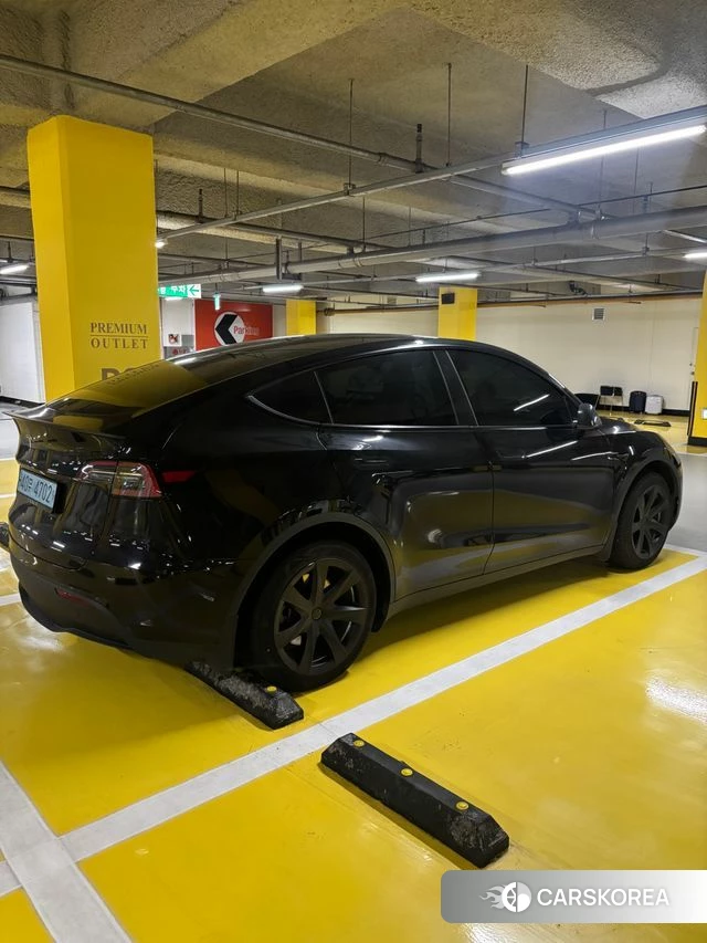 Tesla Model Y 2024 Черный из Кореи, фото 2