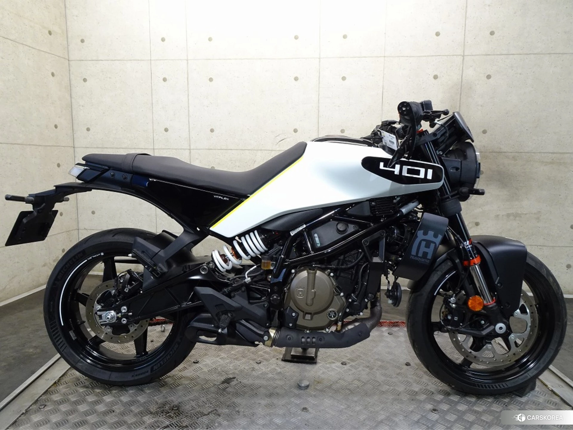 Husqvarna VITPILEN 401 id 3939705 из Японии 12