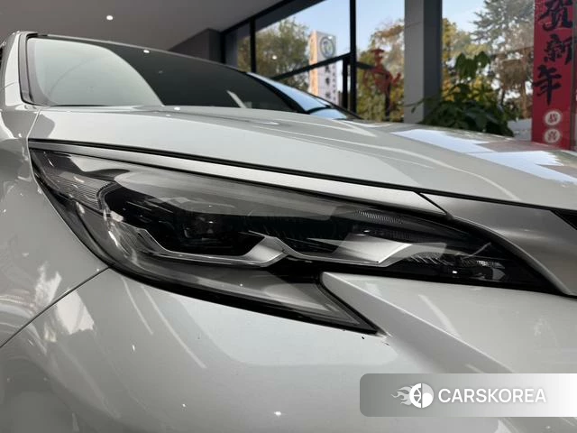 Toyota Saina id 4273623 из Китая 12