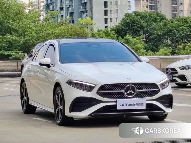 Mercedes-Benz Class A 2023 Белый из Китая, фото 4