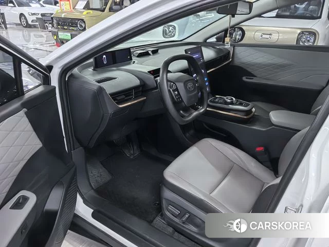 Toyota bZ3 2024 Белый из Китая, фото 2