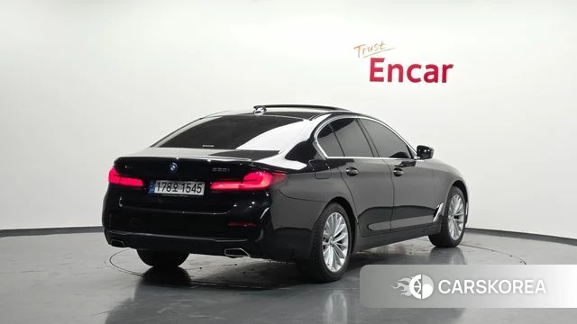 BMW 5 Series (G30) id 3923115 из Кореи 12