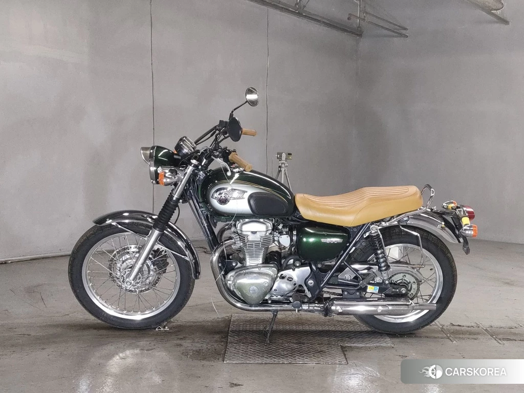 Проданный Kawasaki W800 2011 из Японии
