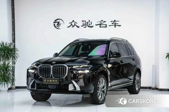 BMW X7 2023 Черный из Китая, фото 5
