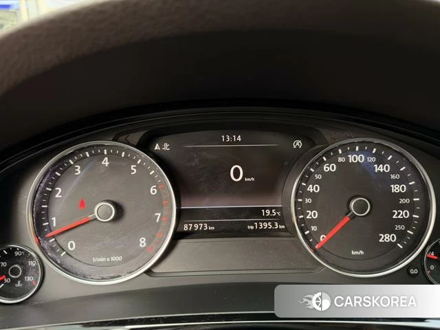 Volkswagen Touareg id 4242459 из Китая 12