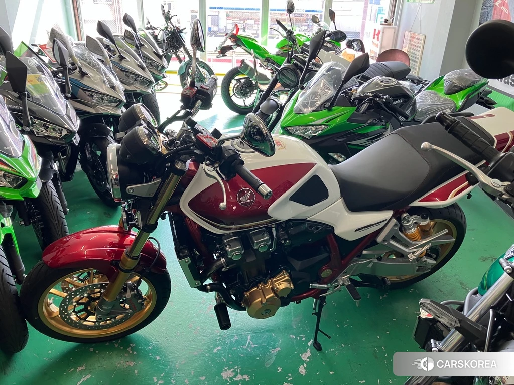 Проданный Honda CB1300SF SP 2023 из Японии, фото 2